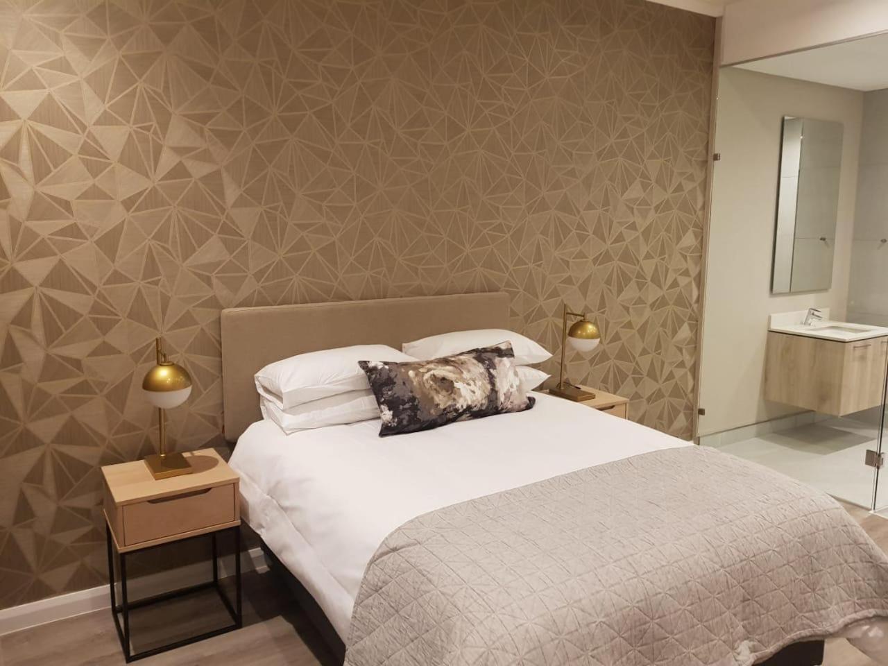 Menlyn Maine Luxury Rentals Pretoria-Noord Zewnętrze zdjęcie