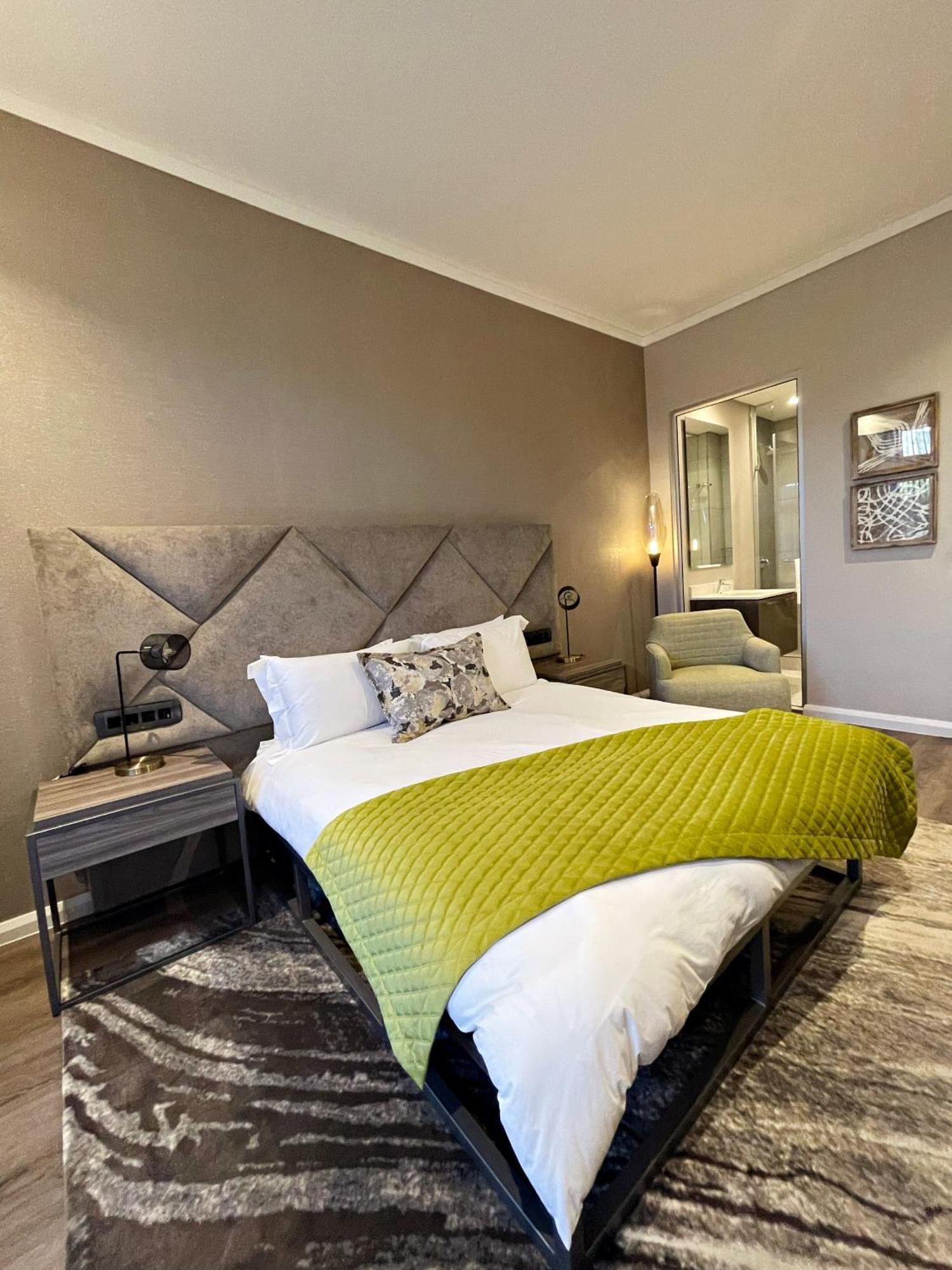 Menlyn Maine Luxury Rentals Pretoria-Noord Zewnętrze zdjęcie